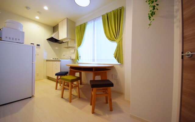 Three Tokyo 102