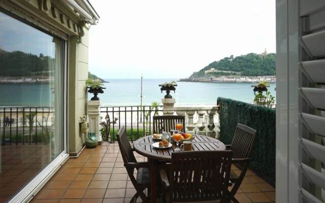 BREATHTAKING TERRACE VIEWS - by SanSebastianApartments.es