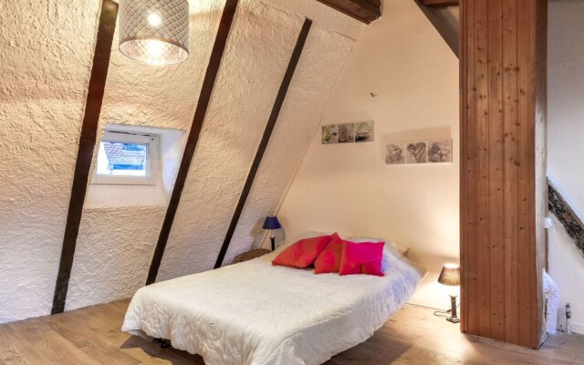 Lovely Apartment With a Small Terrace