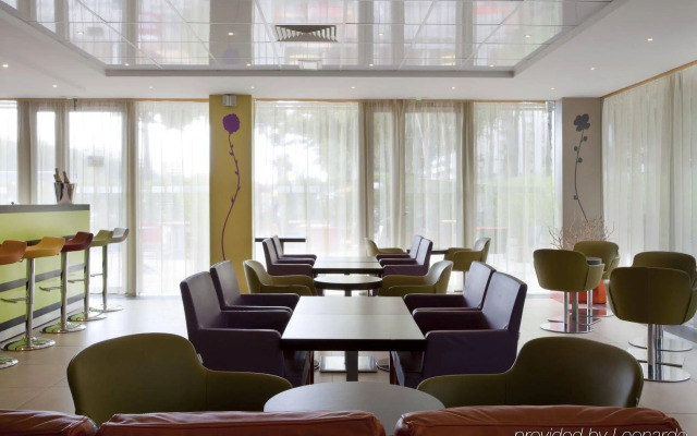 Holiday Inn Express Paris-Canal de la Villette by IHG