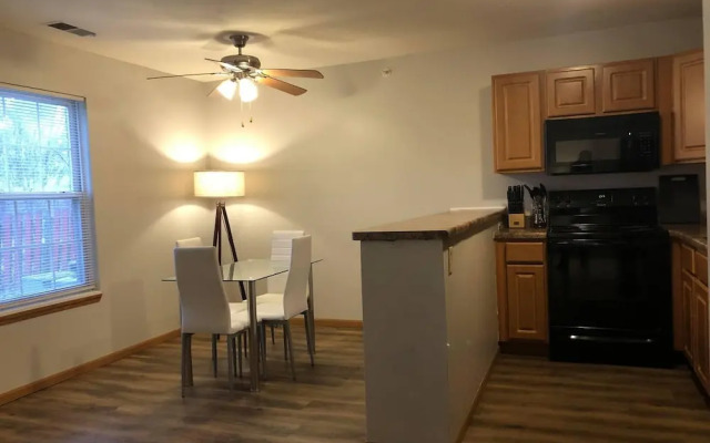 2 Bedroom Apartment Next To Rivian