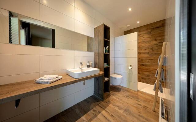 Aubergine Logeren & Dineren