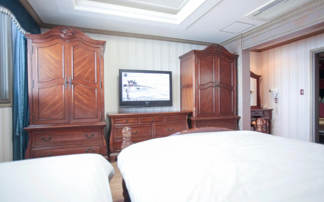 Bay Condo Hotel Tongyeong