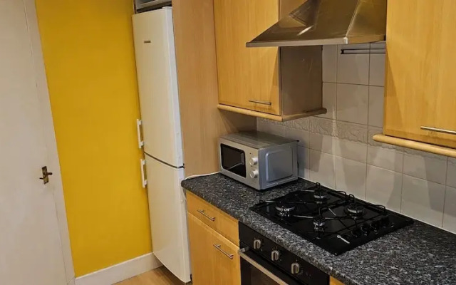Snug - Macushla Apartment