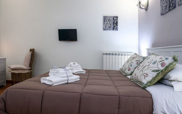 Corte Segreta Apartments