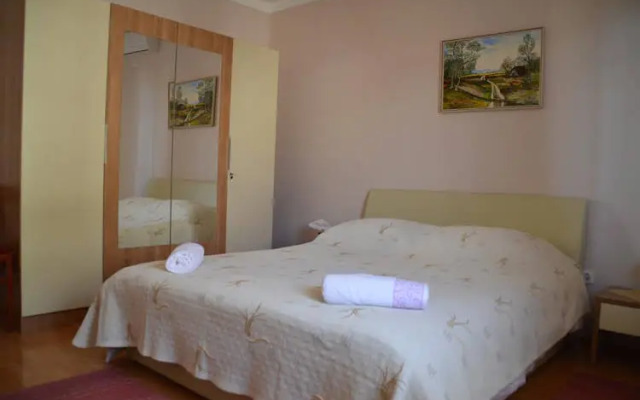 Family House Nožica