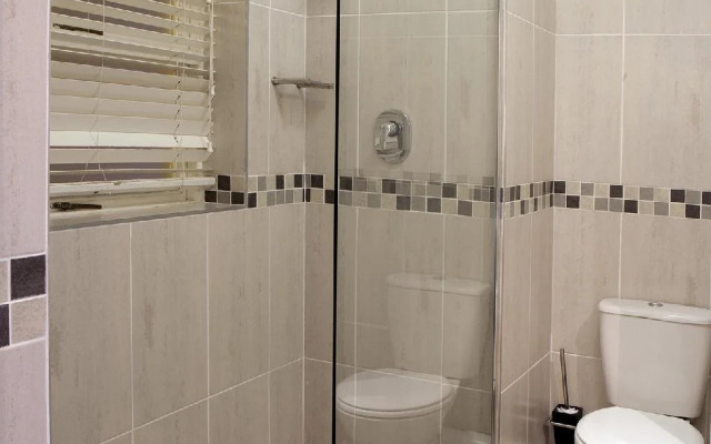 First Group Brookes Hill Suites