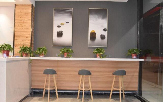 Shell Hotel Kaifeng Jin'an Road Bianxihu Wanda Plaza