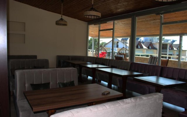 Golden Fleece Hotel