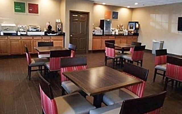 Comfort Inn & Suites