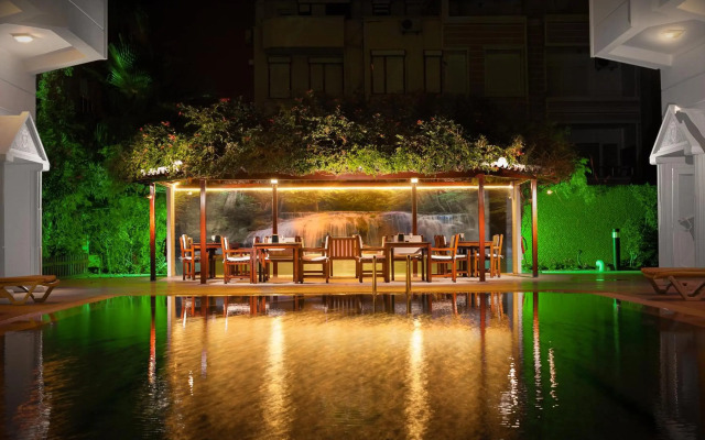 Golden Orange Hotel