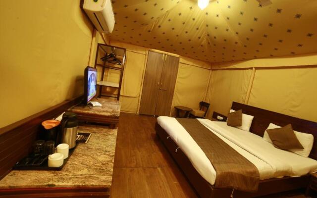 The Colonial Manek Manor