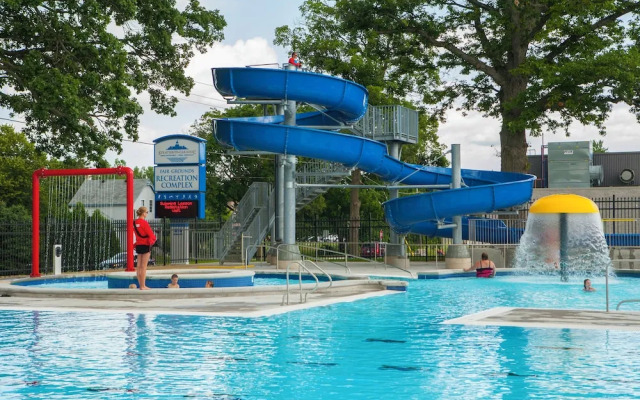 Holiday Inn Express Strathroy by IHG