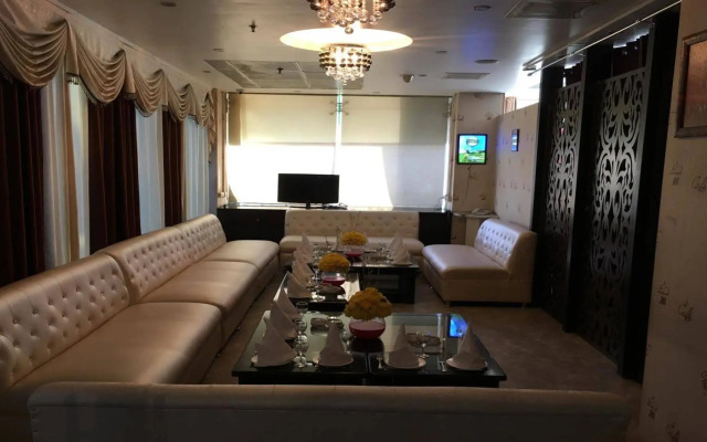 Hotel Signature Grand