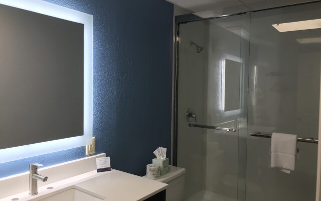 Hawthorn Extended Stay by Wyndham Chambersburg