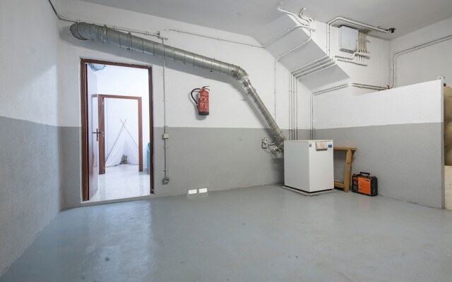 Semi-Detached House 2 (R86)