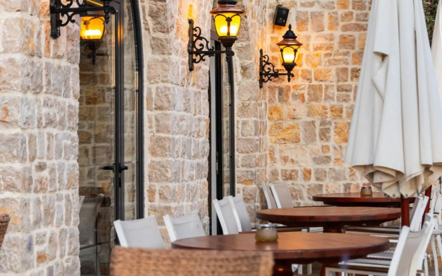 Mashtra The Olive House