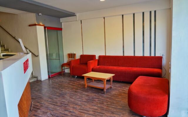 Oyo Flagship 36844 Riverfront