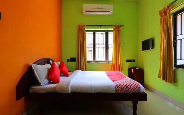 OYO Flagship 75052 Kuku Residency