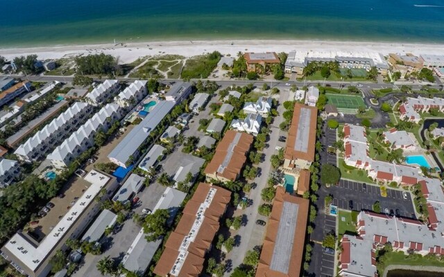 242 Bradenton Beach Club