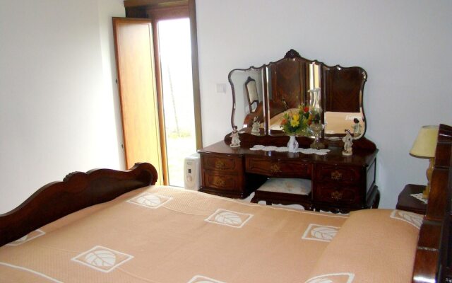 House With 4 Bedrooms in Baião, With Wonderful Mountain View, Furnishe