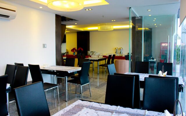 Gold Hotel Da Nang by Haviland