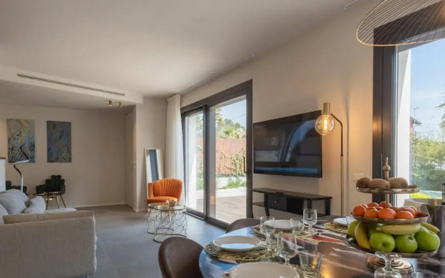 Marea 8 Emma Villas