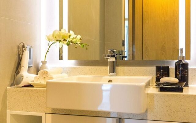 Oceanstone Phuket By Holy Cow 211