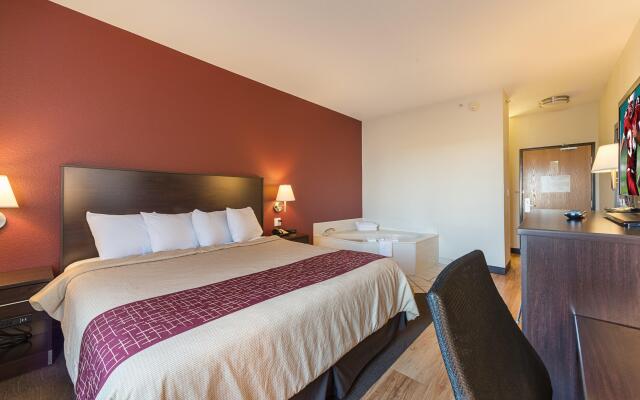 Red Roof Inn St Louis - Troy, IL