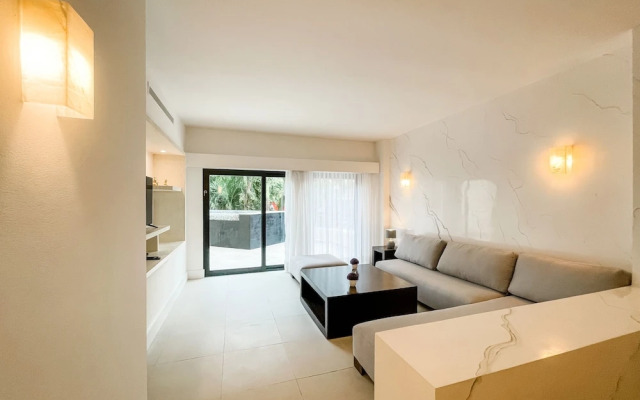 Aldea Thai by Playa Moments