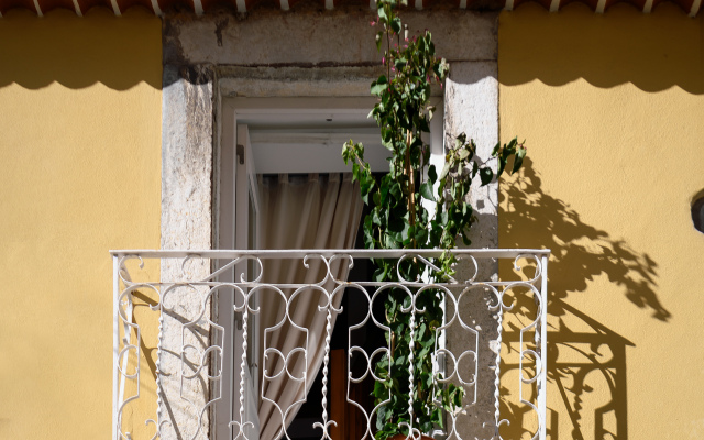 Alfama Yellow House