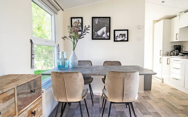 Nice Chalet With Dishwasher, Near Efteling