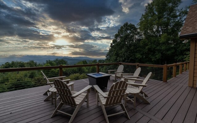 Sunset Peaks - 3 Br Home