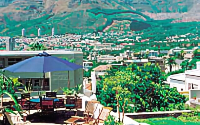 Hillcrest Manor Guesthouse