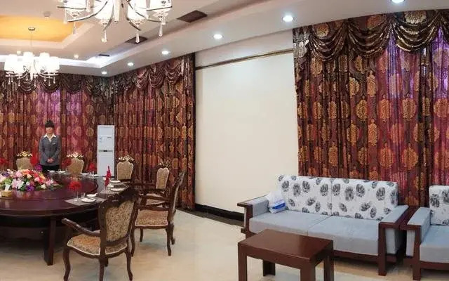 Changbai Mountain Hunting Resort Hotel