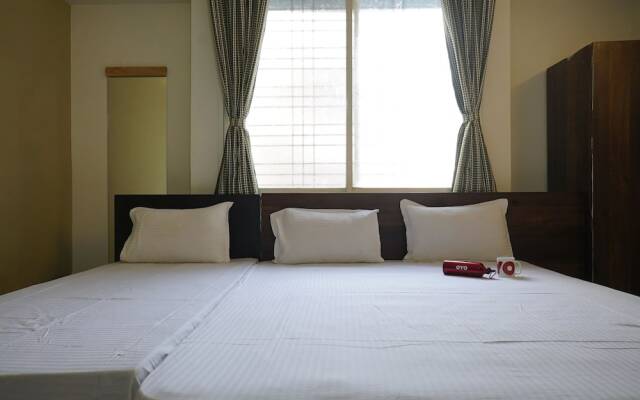 OYO 28029 Living Luxurious Studio Rooms