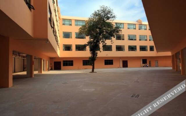 Yangjiang Zhapo Yatao Holiday Hotel