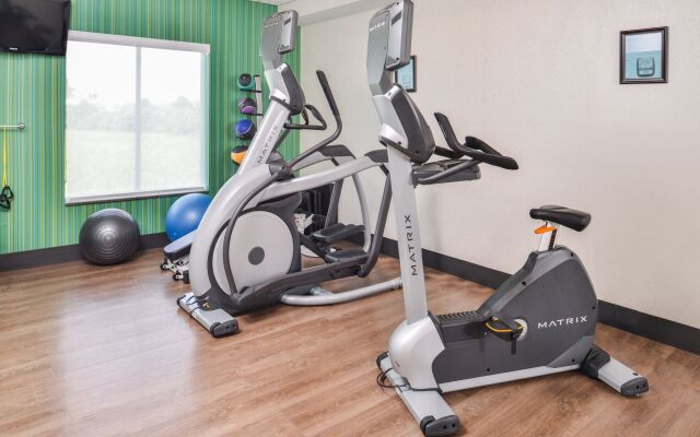 Holiday Inn Express & Suites Parkersburg-Mineral Wells by IHG