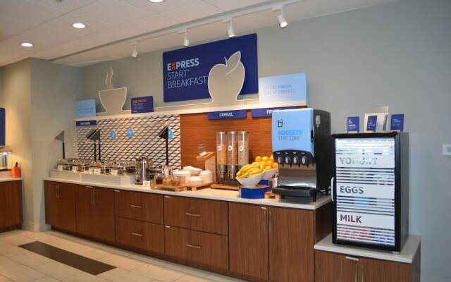 Holiday Inn Express & Suites Liberal