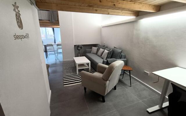 New & Modern Studio Loft 2