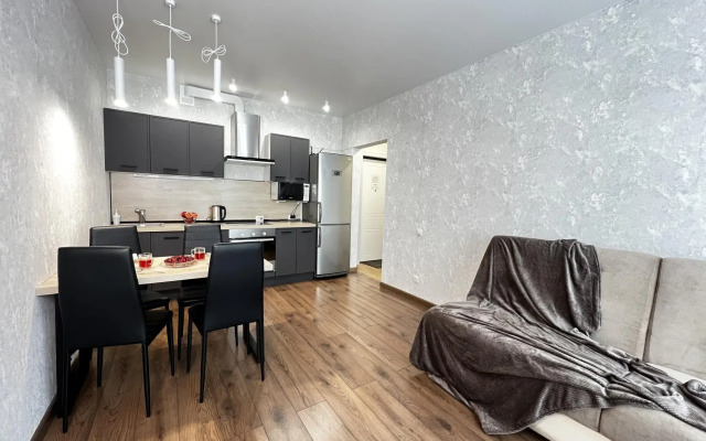Apartments on Yasny Bereg street 33