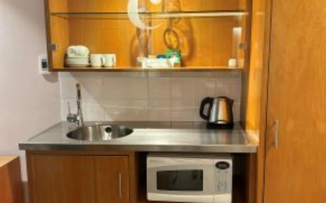 Commodore Airport Hotel