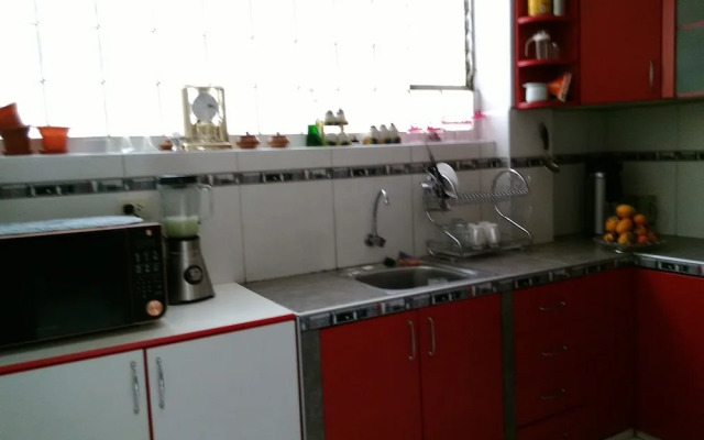 Shanell House - Hostel