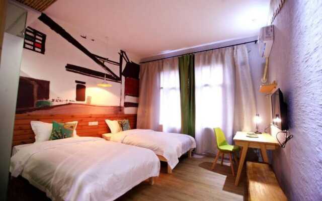 Bajie Youth Hostel National Forest Park