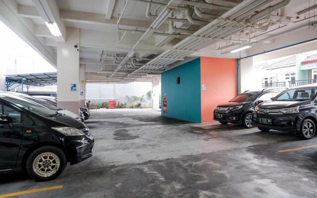 Sans Hotel Puri Indah Jakarta