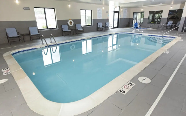 Holiday Inn Express Ralston - Arena Area