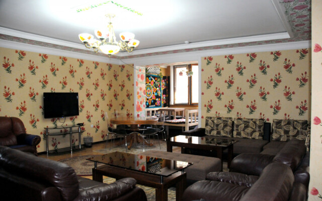 Art Anor Hostel