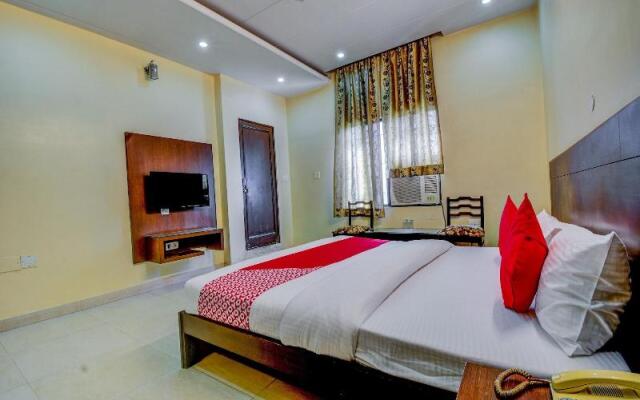 Capital O 19146 Raghav Palace