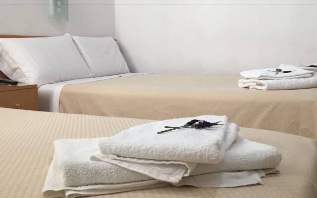 Hostal R. Lido