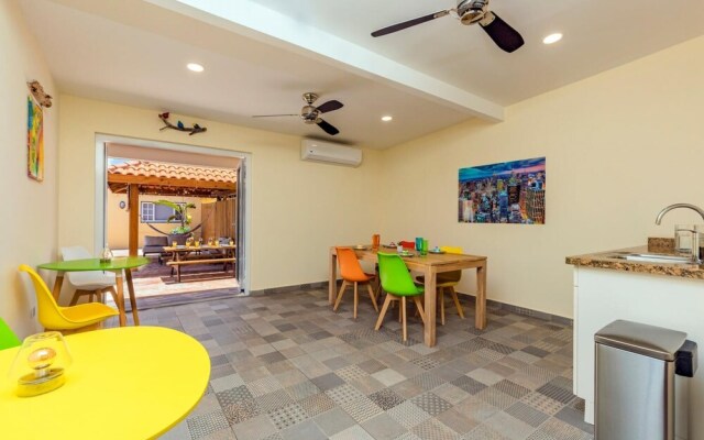 NEW 6br6 5BA Villa 200m to Beach w Privatepool